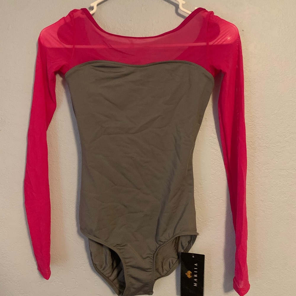 Never Worn w/ tags Mariia Leo!